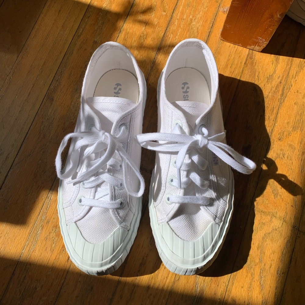 Superga women’s sneakers. ONLY WORN ONCE.